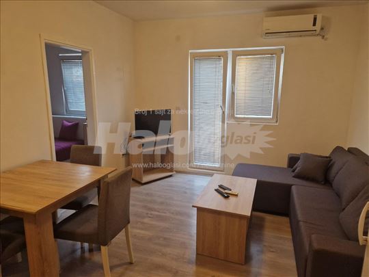 Borca-nov lep stan, iznad robne kuce Shangai