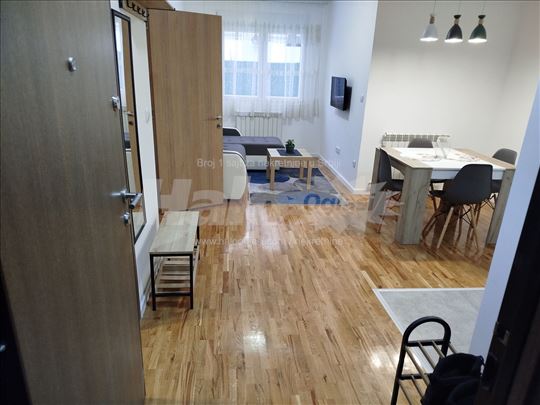 Izdaje se stan od 35 m/2 u  Mirijevu 3