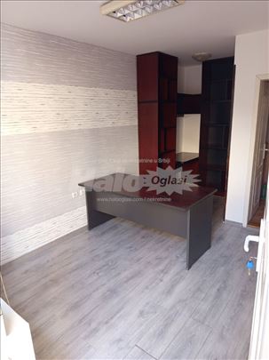 Izdajem poslovni prostor preko puta osnovnog suda