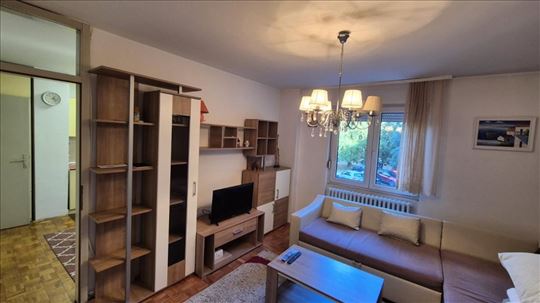 Jednoiposoban namešten stan na Novom naselju