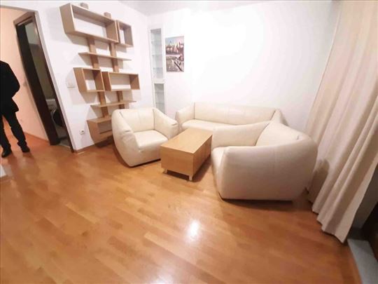 Kod Hale Pionir,2.0, namešten ID#18582