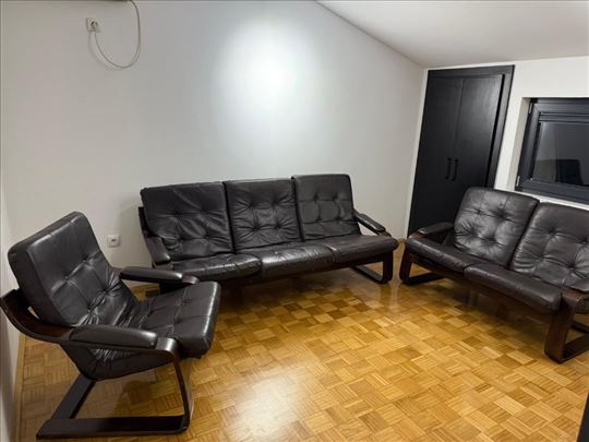 Kožni trosed, dvosed i fotelja