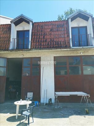 Krnjača, višenamenski poslovni prostor