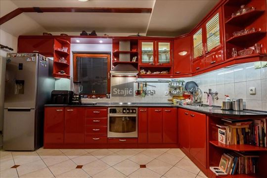 Luksuzan duplex u centru