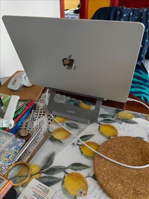 MacBook Air 13" 2024.god.