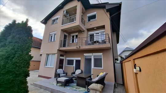 Na prodaju nameštena kuća od 339m2 - Letnjikovac