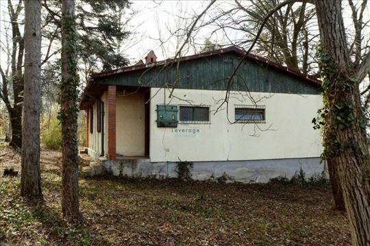 Plac sa kućom, Vrbovno, 20a