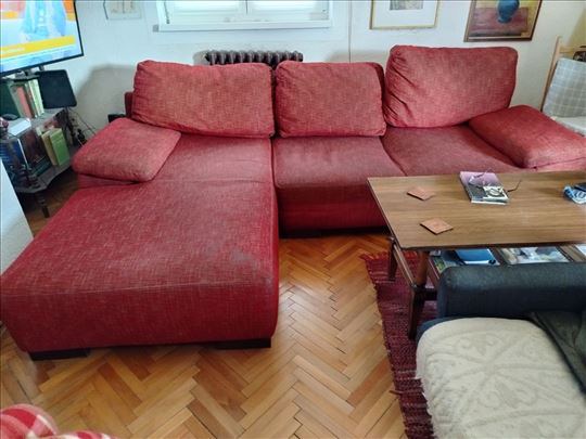 POKLANJAM UGAONU GARNITURU