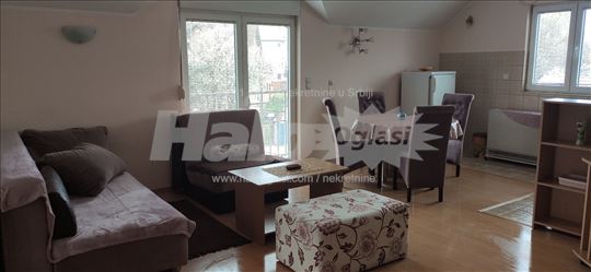 Povoljno prelep namešten stan Zemun,Altina,55m2