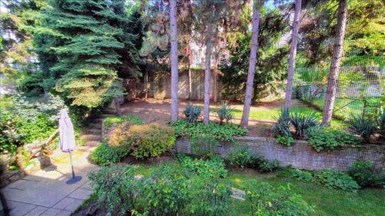 Senjak duplex stan sa prelepom baštom 4-soban