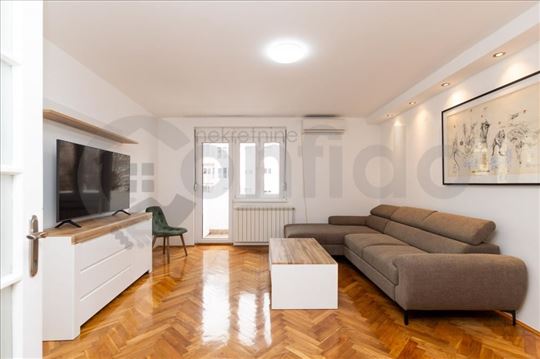 Top renoviran dvosoban stan na Vračaru ID#1329