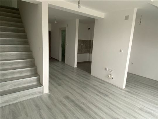 Dupleks površine 70m2+parking mesto-Šabac