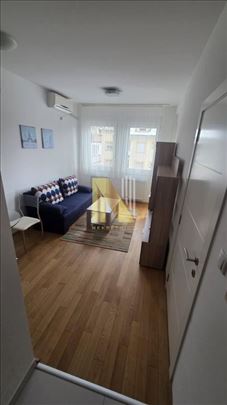 Kompletno namešten jednoiposoban stan u Kraljevom 