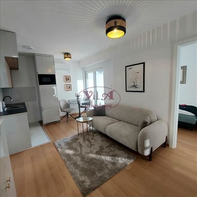 Novi Sad, Pavla Papa, nov lux jednoiposoban stan p