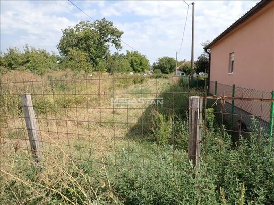 Obrenovac, plac 11 ari