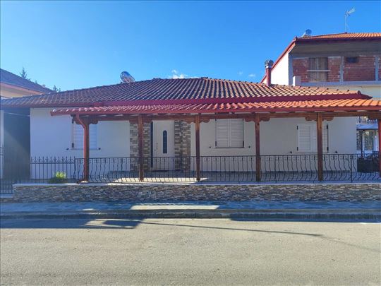  Prodaje se luksuzna kuća 105 m² na placu od 420 m