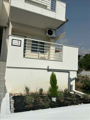 Prodaje se stan novogradnja u Leptokariji 