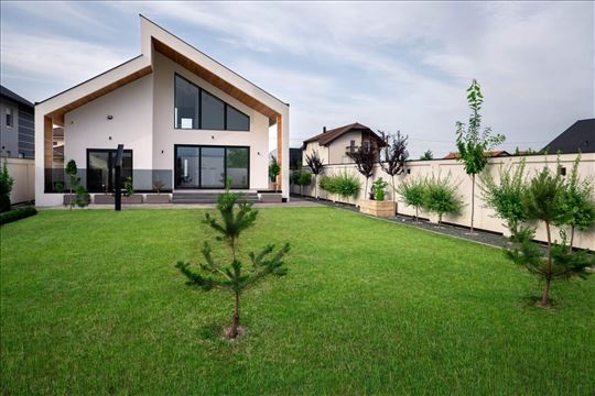 Šestosobna moderna kuća u Veterniku