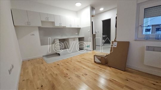 Stan,Novi Sad,Grbavica,kv: 31.00, € 80000