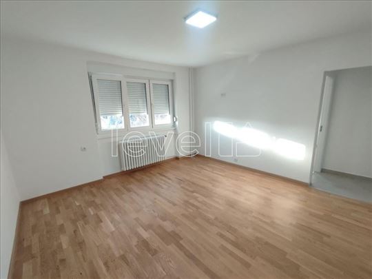 Stan,Novi Sad,Sajam,kv: 54.00