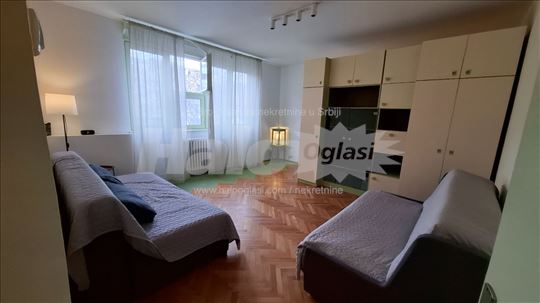 Stan u Krnjači u naselju Braća Marić