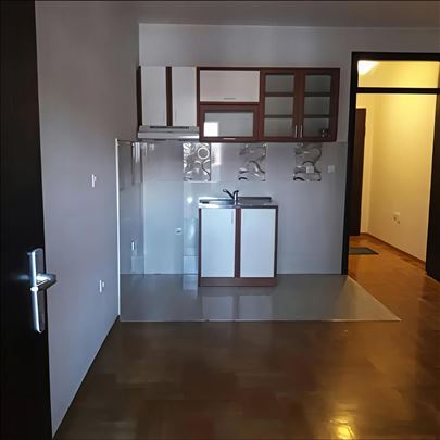 Tesla, jednoiposoban stan od 33m2.