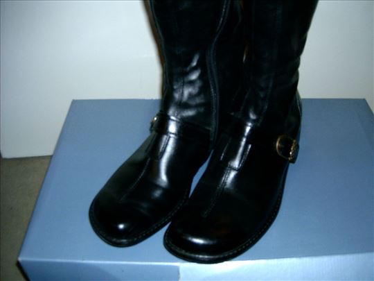 Duboke ženske čizme