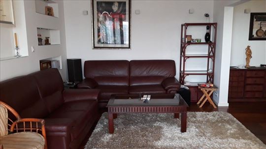 Dvoiposoban stan, hotel YU