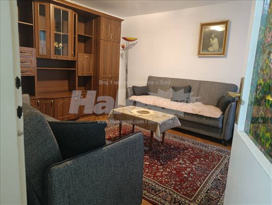 Izdaje se dvosoban stan , Banovo Brdo