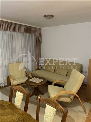 Izdaje se stan na Panteleju!