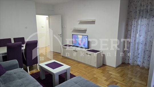 Izdaje se stan u centru grada!