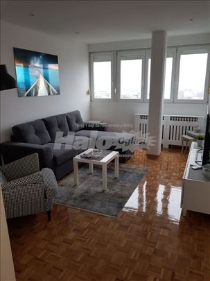 Izdajem dvosoban stan, blok 1, Novi Beograd