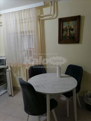 Izdajem jednosoban stan kod starog merkatora