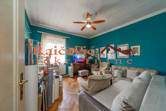 Kalenic, Trnska, 3.0, 65 m2 sa zastakljenom lodjom