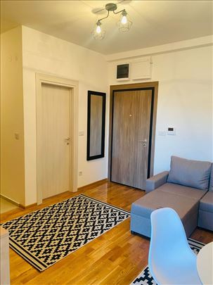 Kneza Danila, namešten