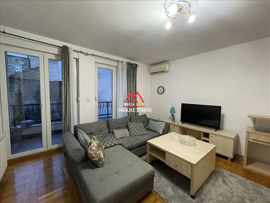 Komforan jednoiposoban stan – Petra Drapšina