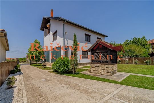 Mladenovac, Smederevski put, 6.0 kuca, 469 m2
