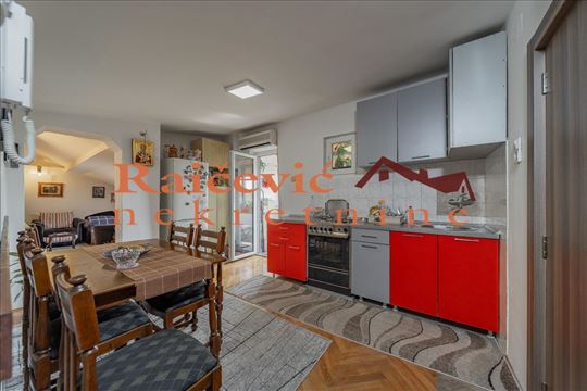 Namesten, Paviljoni, Radoja Dakica, 1.0, 47 m2