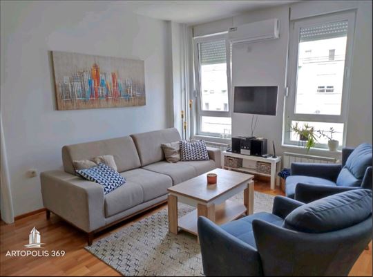 Novija zgrada, sređen stan, dobra investicija 