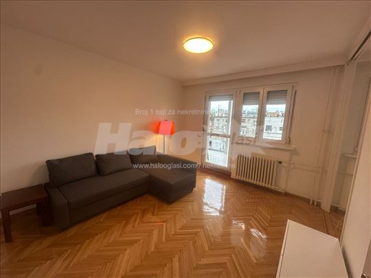 Renoviran stan 50m² + terasa 20m², Krunska