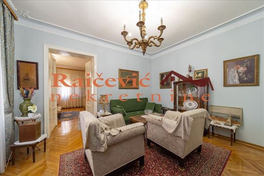 Sa garazom, Autokomanda, Boze Jankovica, 3.0, 72m2