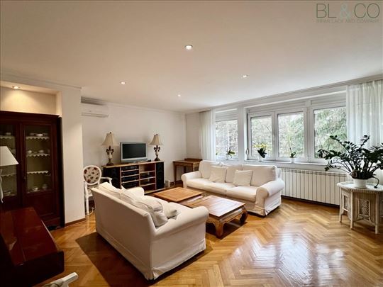 Senjak, 4.0 stan sa garazom