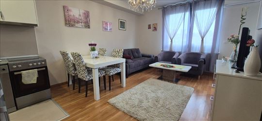 Stan kod Beo šoping centra prodaja