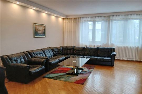 Svetao i lep dupleks kod Marakane, ID 1662