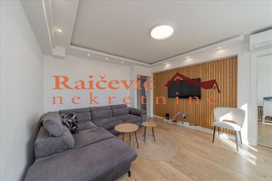 Terasa 70 m2, retko, Centar, Durmitorska