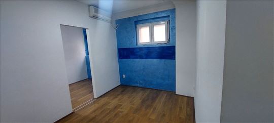 Vladetina, centar, prodaje se lep 1,0 stan