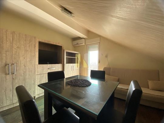 1.0 namešten stan - Petefi Šandora - odlična inves