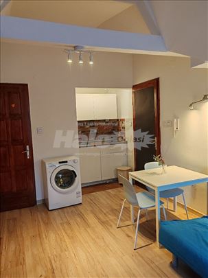 Garsonjera Zemun bus 15, 18, 78