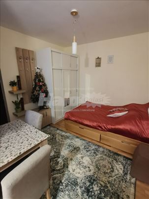 Izdajem namešten stan na Medakoviću 2