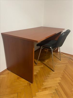 Kancelarijski ili radni sto i stolica